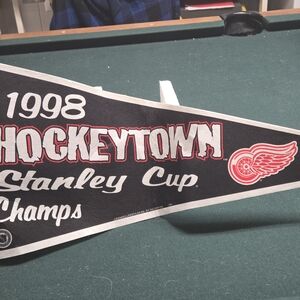 1998 Hockeytown Stanley Cup Champs Pennant